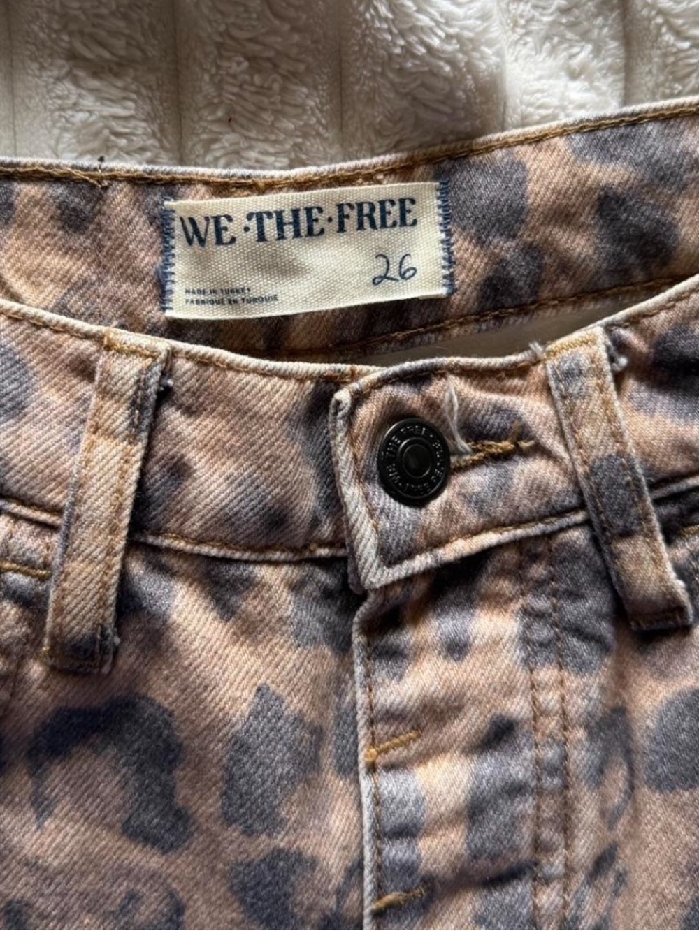 We The Free Leopard Print High-Waist Jeans - Picture 5 of 5
